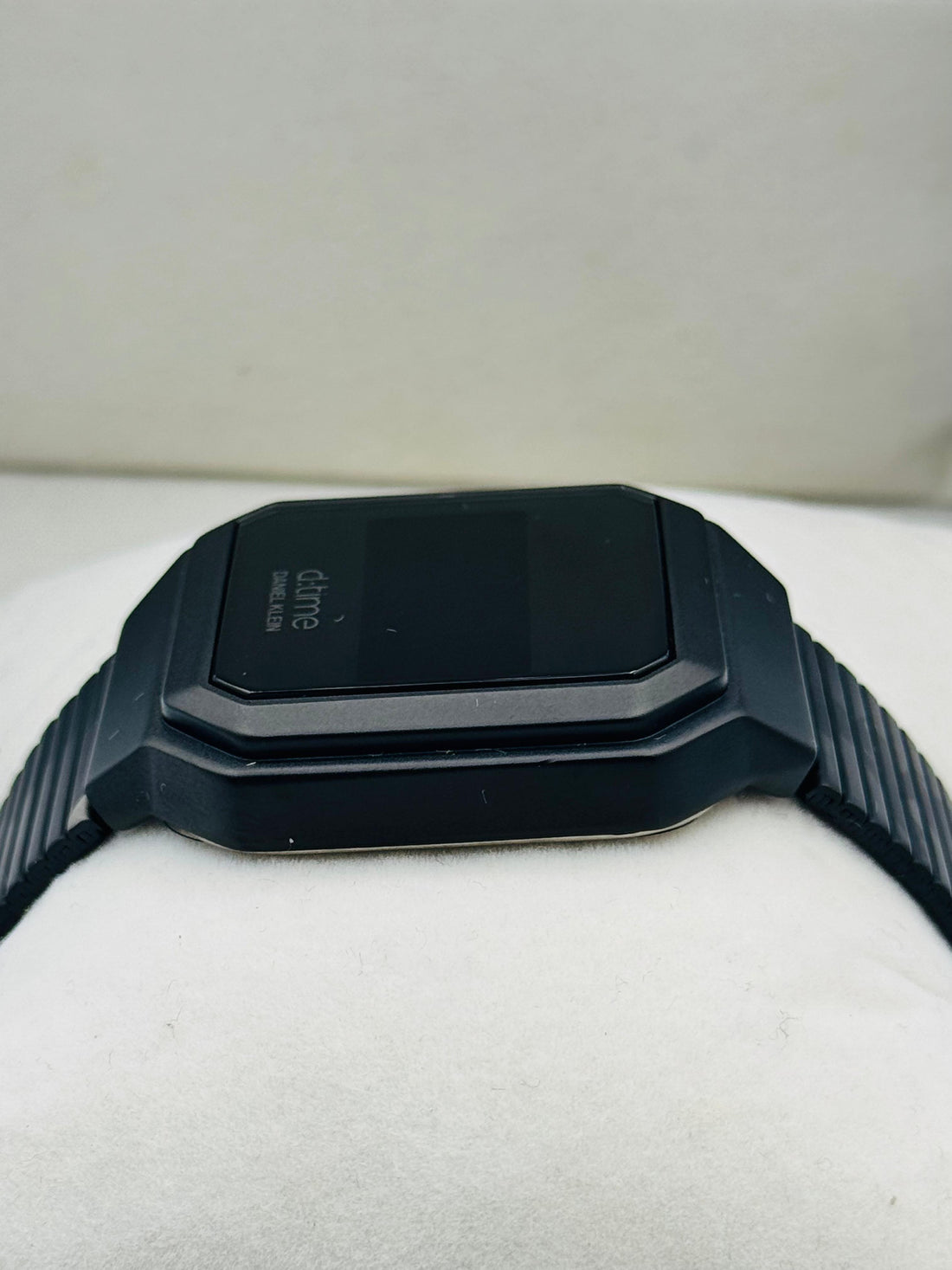 Daniel Klein DK.1.12323-6 Preowned Watch