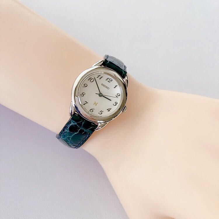 Seiko - 1f21-0050 Women Preowned Watch