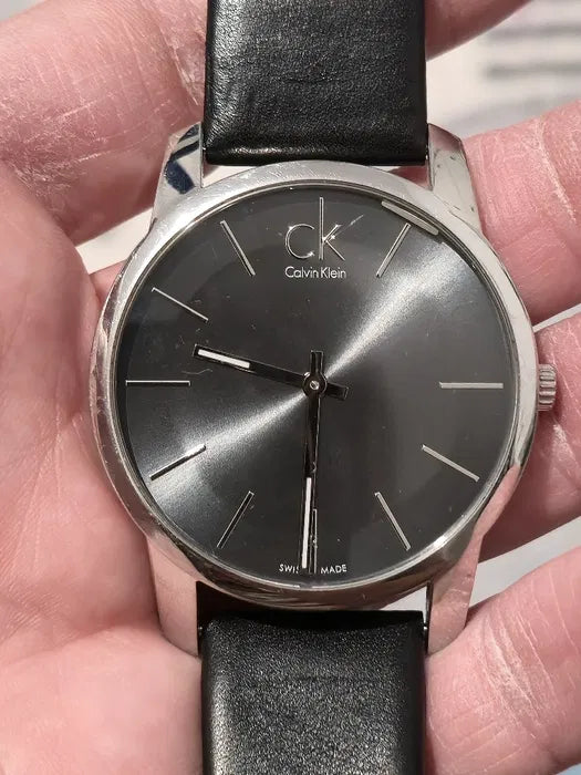 Calvin Klein Gents Watch cool grey dial on black leather | 020-00066 Preowned Watch